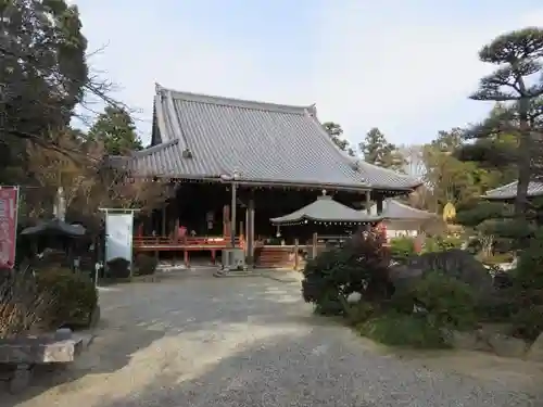 久米寺の本殿・本堂