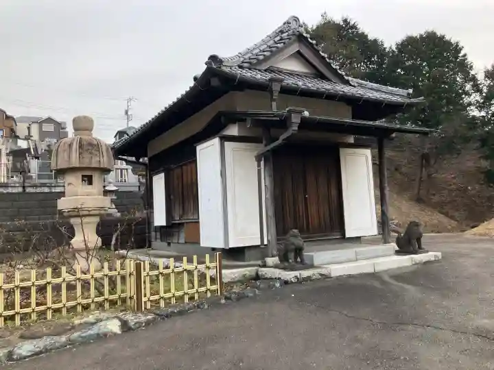妙福寺の{uncategorized: "未分類", other: "その他", undefined: "問題あり", building: "その他建物", grave: "お墓", sacred_gate: "鳥居", guardian: "狛犬", statue: "像", buddha: "仏像", history: "歴史", nature: "自然", garden: "庭園", animal: "動物", pagoda: "塔", temizu: "手水舎", mountain_gate: "山門・神門", sanctuary: "本殿・本堂", subordinate: "末社・摂社", art: "芸術", scenery: "景色", jizo: "地蔵", ema: "絵馬", goshuin: "御朱印", omikuji: "おみくじ", items: "授与品その他", amulet: "お守り", goshuincho: "御朱印帳", eats: "食事", festival: "お祭り", votive_dance: "神楽", shichigosan: "七五三参", wedding: "結婚式", experience: "体験その他", initially: "初詣", around: "周辺", anti_infection: "感染症対策"}