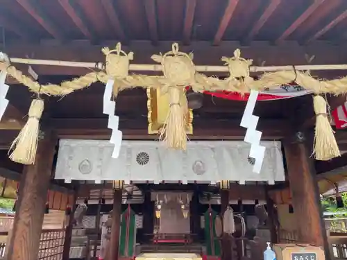 萱野神社の本殿