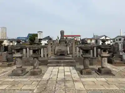 祐天寺の{uncategorized: "未分類", other: "その他", undefined: "問題あり", building: "その他建物", grave: "お墓", sacred_gate: "鳥居", guardian: "狛犬", statue: "像", buddha: "仏像", history: "歴史", nature: "自然", garden: "庭園", animal: "動物", pagoda: "塔", temizu: "手水舎", mountain_gate: "山門・神門", sanctuary: "本殿・本堂", subordinate: "末社・摂社", art: "芸術", scenery: "景色", jizo: "地蔵", ema: "絵馬", goshuin: "御朱印", omikuji: "おみくじ", items: "授与品その他", amulet: "お守り", goshuincho: "御朱印帳", eats: "食事", festival: "お祭り", votive_dance: "神楽", shichigosan: "七五三参", wedding: "結婚式", experience: "体験その他", initially: "初詣", around: "周辺", anti_infection: "感染症対策"}