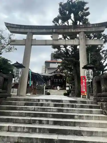 大鳥神社の{uncategorized: "未分類", other: "その他", undefined: "問題あり", building: "その他建物", grave: "お墓", sacred_gate: "鳥居", guardian: "狛犬", statue: "像", buddha: "仏像", history: "歴史", nature: "自然", garden: "庭園", animal: "動物", pagoda: "塔", temizu: "手水舎", mountain_gate: "山門・神門", sanctuary: "本殿・本堂", subordinate: "末社・摂社", art: "芸術", scenery: "景色", jizo: "地蔵", ema: "絵馬", goshuin: "御朱印", omikuji: "おみくじ", items: "授与品その他", amulet: "お守り", goshuincho: "御朱印帳", eats: "食事", festival: "お祭り", votive_dance: "神楽", shichigosan: "七五三参", wedding: "結婚式", experience: "体験その他", initially: "初詣", around: "周辺", anti_infection: "感染症対策"}