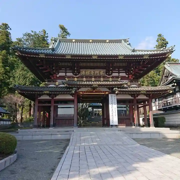 富士山法華本門寺根源の山門・神門