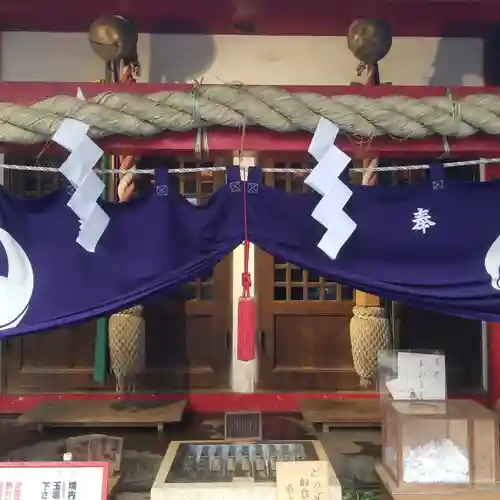 讃岐小白稲荷神社の本殿・本堂