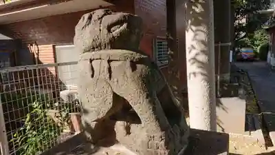 穏田神社の狛犬