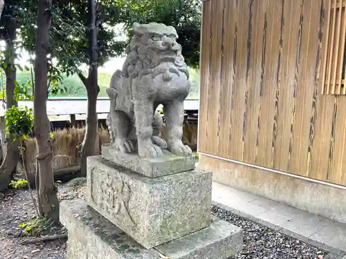 額田神社の狛犬