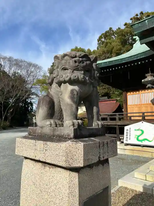 子鍬倉神社の狛犬