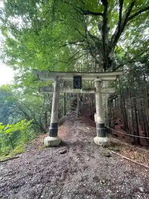 三峯神社奥宮(埼玉県)