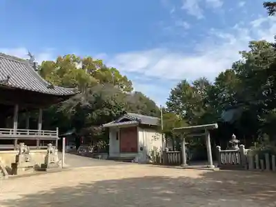 甲八幡神社の末社・摂社