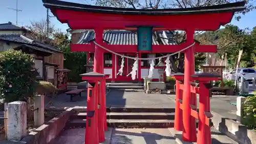 厳島神社（長尾弁財天）の鳥居