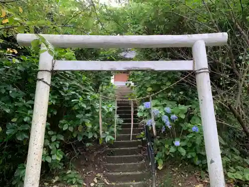 三峰神社の鳥居