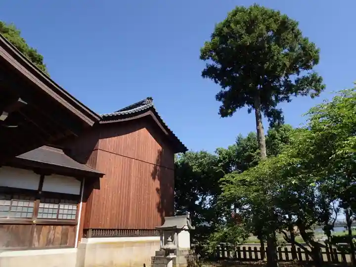 石田神社の本殿・本堂