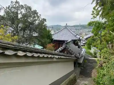 持聖院の{uncategorized: "未分類", other: "その他", undefined: "問題あり", building: "その他建物", grave: "お墓", sacred_gate: "鳥居", guardian: "狛犬", statue: "像", buddha: "仏像", history: "歴史", nature: "自然", garden: "庭園", animal: "動物", pagoda: "塔", temizu: "手水舎", mountain_gate: "山門・神門", sanctuary: "本殿・本堂", subordinate: "末社・摂社", art: "芸術", scenery: "景色", jizo: "地蔵", ema: "絵馬", goshuin: "御朱印", omikuji: "おみくじ", items: "授与品その他", amulet: "お守り", goshuincho: "御朱印帳", eats: "食事", festival: "お祭り", votive_dance: "神楽", shichigosan: "七五三参", wedding: "結婚式", experience: "体験その他", initially: "初詣", around: "周辺", anti_infection: "感染症対策"}