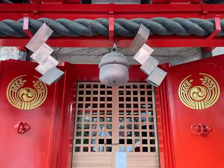 天白稲荷神社の{uncategorized: "未分類", other: "その他", undefined: "問題あり", building: "その他建物", grave: "お墓", sacred_gate: "鳥居", guardian: "狛犬", statue: "像", buddha: "仏像", history: "歴史", nature: "自然", garden: "庭園", animal: "動物", pagoda: "塔", temizu: "手水舎", mountain_gate: "山門・神門", sanctuary: "本殿・本堂", subordinate: "末社・摂社", art: "芸術", scenery: "景色", jizo: "地蔵", ema: "絵馬", goshuin: "御朱印", omikuji: "おみくじ", items: "授与品その他", amulet: "お守り", goshuincho: "御朱印帳", eats: "食事", festival: "お祭り", votive_dance: "神楽", shichigosan: "七五三参", wedding: "結婚式", experience: "体験その他", initially: "初詣", around: "周辺", anti_infection: "感染症対策"}