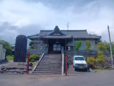 光照寺の{uncategorized: "未分類", other: "その他", undefined: "問題あり", building: "その他建物", grave: "お墓", sacred_gate: "鳥居", guardian: "狛犬", statue: "像", buddha: "仏像", history: "歴史", nature: "自然", garden: "庭園", animal: "動物", pagoda: "塔", temizu: "手水舎", mountain_gate: "山門・神門", sanctuary: "本殿・本堂", subordinate: "末社・摂社", art: "芸術", scenery: "景色", jizo: "地蔵", ema: "絵馬", goshuin: "御朱印", omikuji: "おみくじ", items: "授与品その他", amulet: "お守り", goshuincho: "御朱印帳", eats: "食事", festival: "お祭り", votive_dance: "神楽", shichigosan: "七五三参", wedding: "結婚式", experience: "体験その他", initially: "初詣", around: "周辺", anti_infection: "感染症対策"}