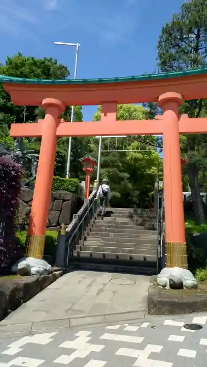 穴八幡宮の{uncategorized: "未分類", other: "その他", undefined: "問題あり", building: "その他建物", grave: "お墓", sacred_gate: "鳥居", guardian: "狛犬", statue: "像", buddha: "仏像", history: "歴史", nature: "自然", garden: "庭園", animal: "動物", pagoda: "塔", temizu: "手水舎", mountain_gate: "山門・神門", sanctuary: "本殿・本堂", subordinate: "末社・摂社", art: "芸術", scenery: "景色", jizo: "地蔵", ema: "絵馬", goshuin: "御朱印", omikuji: "おみくじ", items: "授与品その他", amulet: "お守り", goshuincho: "御朱印帳", eats: "食事", festival: "お祭り", votive_dance: "神楽", shichigosan: "七五三参", wedding: "結婚式", experience: "体験その他", initially: "初詣", around: "周辺", anti_infection: "感染症対策"}