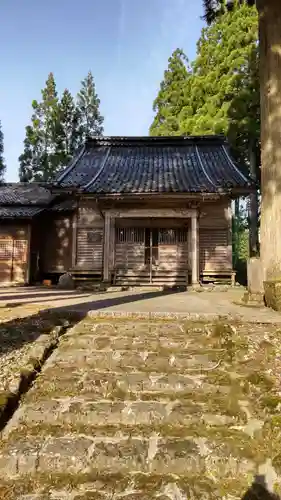 立山寺の本殿・本堂