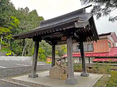 配志和神社の手水舎