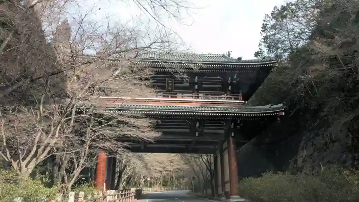 一畑山薬師寺 岡崎本堂の{uncategorized: "未分類", other: "その他", undefined: "問題あり", building: "その他建物", grave: "お墓", sacred_gate: "鳥居", guardian: "狛犬", statue: "像", buddha: "仏像", history: "歴史", nature: "自然", garden: "庭園", animal: "動物", pagoda: "塔", temizu: "手水舎", mountain_gate: "山門・神門", sanctuary: "本殿・本堂", subordinate: "末社・摂社", art: "芸術", scenery: "景色", jizo: "地蔵", ema: "絵馬", goshuin: "御朱印", omikuji: "おみくじ", items: "授与品その他", amulet: "お守り", goshuincho: "御朱印帳", eats: "食事", festival: "お祭り", votive_dance: "神楽", shichigosan: "七五三参", wedding: "結婚式", experience: "体験その他", initially: "初詣", around: "周辺", anti_infection: "感染症対策"}
