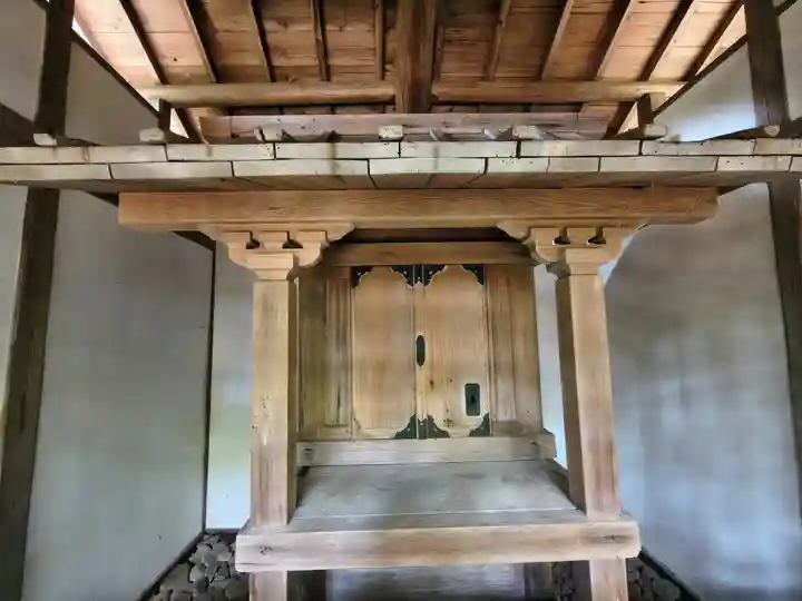 八柱神社の本殿・本堂