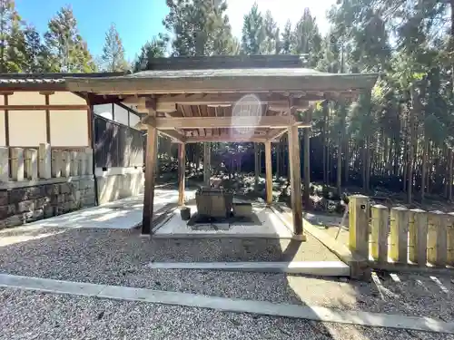 子守神社の手水舎