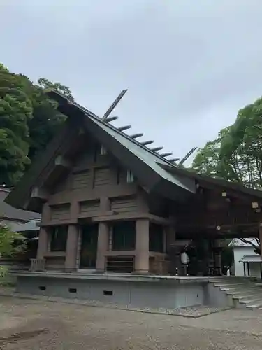 安房神社の本殿