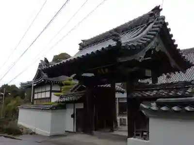 瑞境寺の山門・神門