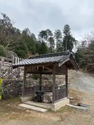 春日神社の手水舎