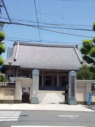 東本願寺の山門