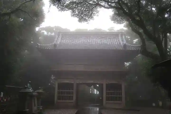 最御崎寺の山門・神門