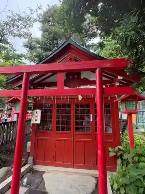 五方山熊野神社の{uncategorized: "未分類", other: "その他", undefined: "問題あり", building: "その他建物", grave: "お墓", sacred_gate: "鳥居", guardian: "狛犬", statue: "像", buddha: "仏像", history: "歴史", nature: "自然", garden: "庭園", animal: "動物", pagoda: "塔", temizu: "手水舎", mountain_gate: "山門・神門", sanctuary: "本殿・本堂", subordinate: "末社・摂社", art: "芸術", scenery: "景色", jizo: "地蔵", ema: "絵馬", goshuin: "御朱印", omikuji: "おみくじ", items: "授与品その他", amulet: "お守り", goshuincho: "御朱印帳", eats: "食事", festival: "お祭り", votive_dance: "神楽", shichigosan: "七五三参", wedding: "結婚式", experience: "体験その他", initially: "初詣", around: "周辺", anti_infection: "感染症対策"}