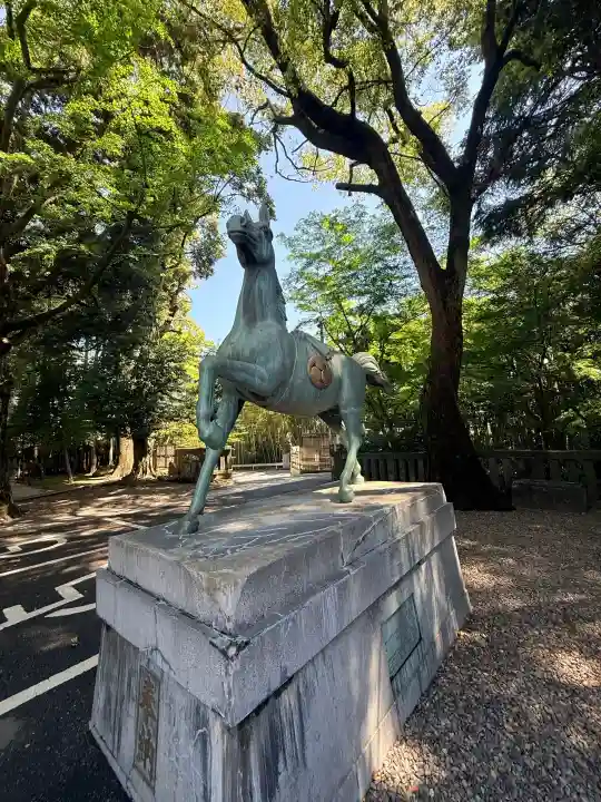 宇都宮二荒山神社の{uncategorized: "未分類", other: "その他", undefined: "問題あり", building: "その他建物", grave: "お墓", sacred_gate: "鳥居", guardian: "狛犬", statue: "像", buddha: "仏像", history: "歴史", nature: "自然", garden: "庭園", animal: "動物", pagoda: "塔", temizu: "手水舎", mountain_gate: "山門・神門", sanctuary: "本殿・本堂", subordinate: "末社・摂社", art: "芸術", scenery: "景色", jizo: "地蔵", ema: "絵馬", goshuin: "御朱印", omikuji: "おみくじ", items: "授与品その他", amulet: "お守り", goshuincho: "御朱印帳", eats: "食事", festival: "お祭り", votive_dance: "神楽", shichigosan: "七五三参", wedding: "結婚式", experience: "体験その他", initially: "初詣", around: "周辺", anti_infection: "感染症対策"}