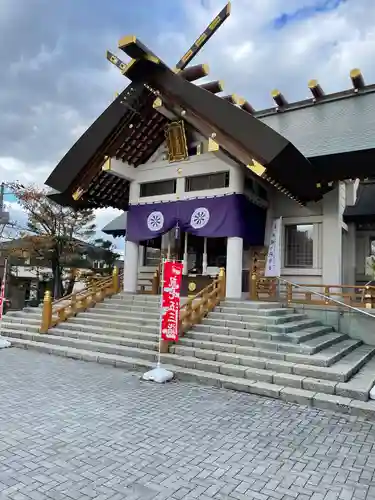 烈々布神社の本殿