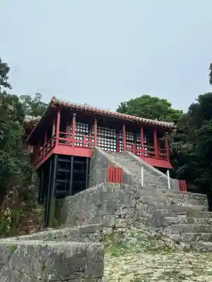 末吉宮の{uncategorized: "未分類", other: "その他", undefined: "問題あり", building: "その他建物", grave: "お墓", sacred_gate: "鳥居", guardian: "狛犬", statue: "像", buddha: "仏像", history: "歴史", nature: "自然", garden: "庭園", animal: "動物", pagoda: "塔", temizu: "手水舎", mountain_gate: "山門・神門", sanctuary: "本殿・本堂", subordinate: "末社・摂社", art: "芸術", scenery: "景色", jizo: "地蔵", ema: "絵馬", goshuin: "御朱印", omikuji: "おみくじ", items: "授与品その他", amulet: "お守り", goshuincho: "御朱印帳", eats: "食事", festival: "お祭り", votive_dance: "神楽", shichigosan: "七五三参", wedding: "結婚式", experience: "体験その他", initially: "初詣", around: "周辺", anti_infection: "感染症対策"}