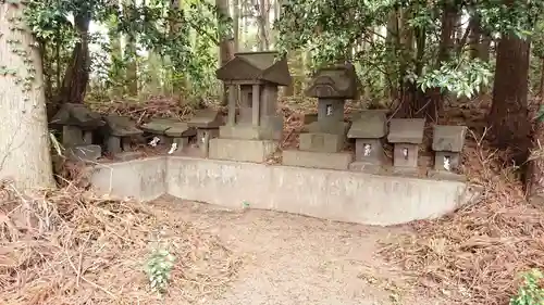 諏訪神社の末社・摂社