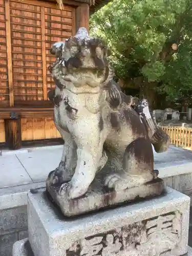 新田白山神社の狛犬