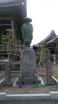 浄土真宗本願寺派本願寺四日市別院の本殿・本堂