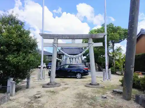 白山神社の鳥居