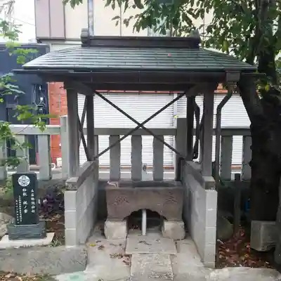 諏訪神社の手水舎