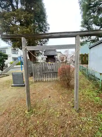 神明社の鳥居