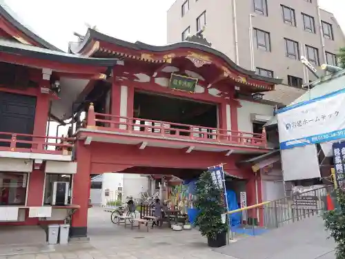 鷲神社の山門