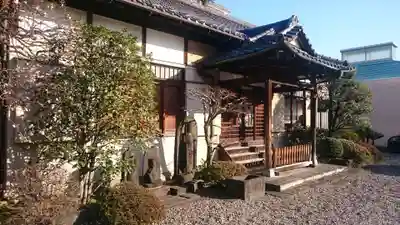 霊巌寺の本殿・本堂