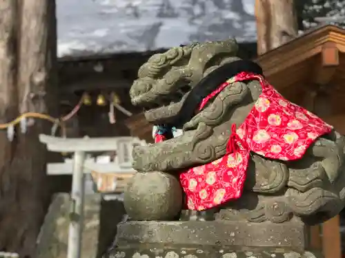 高司神社〜むすびの神の鎮まる社〜の狛犬