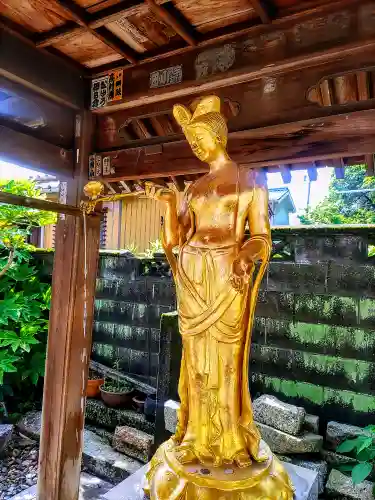 蓮花院の手水舎