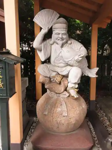 大鳥神社の像