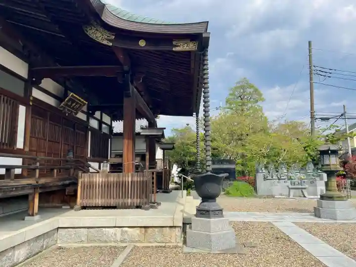 薬王院の{uncategorized: "未分類", other: "その他", undefined: "問題あり", building: "その他建物", grave: "お墓", sacred_gate: "鳥居", guardian: "狛犬", statue: "像", buddha: "仏像", history: "歴史", nature: "自然", garden: "庭園", animal: "動物", pagoda: "塔", temizu: "手水舎", mountain_gate: "山門・神門", sanctuary: "本殿・本堂", subordinate: "末社・摂社", art: "芸術", scenery: "景色", jizo: "地蔵", ema: "絵馬", goshuin: "御朱印", omikuji: "おみくじ", items: "授与品その他", amulet: "お守り", goshuincho: "御朱印帳", eats: "食事", festival: "お祭り", votive_dance: "神楽", shichigosan: "七五三参", wedding: "結婚式", experience: "体験その他", initially: "初詣", around: "周辺", anti_infection: "感染症対策"}