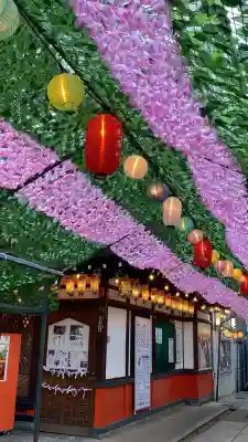 露天神社（お初天神）の{uncategorized: "未分類", other: "その他", undefined: "問題あり", building: "その他建物", grave: "お墓", sacred_gate: "鳥居", guardian: "狛犬", statue: "像", buddha: "仏像", history: "歴史", nature: "自然", garden: "庭園", animal: "動物", pagoda: "塔", temizu: "手水舎", mountain_gate: "山門・神門", sanctuary: "本殿・本堂", subordinate: "末社・摂社", art: "芸術", scenery: "景色", jizo: "地蔵", ema: "絵馬", goshuin: "御朱印", omikuji: "おみくじ", items: "授与品その他", amulet: "お守り", goshuincho: "御朱印帳", eats: "食事", festival: "お祭り", votive_dance: "神楽", shichigosan: "七五三参", wedding: "結婚式", experience: "体験その他", initially: "初詣", around: "周辺", anti_infection: "感染症対策"}