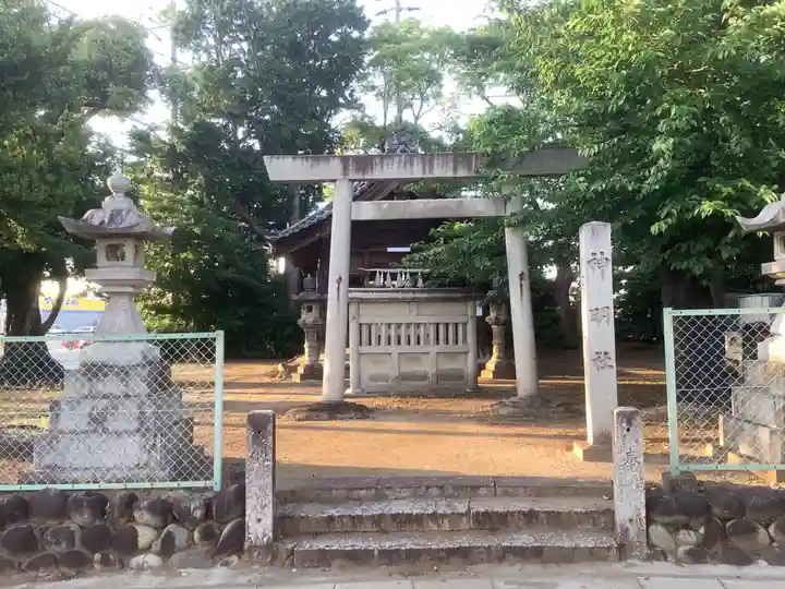 神明社の鳥居