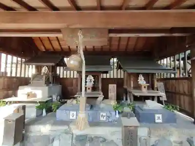洲嵜神社の像