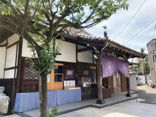 養願寺の本殿