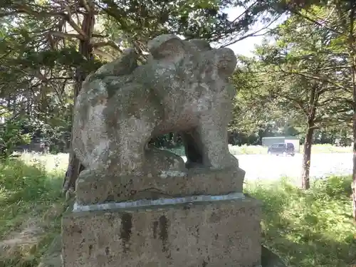 角田神社の狛犬